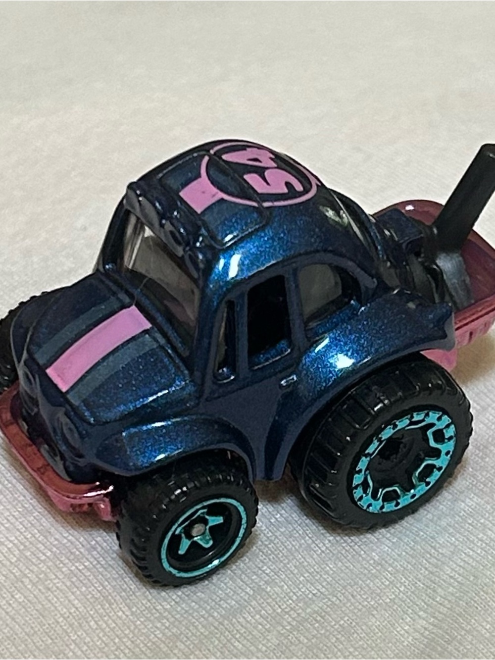 Hot Wheels '70 Volkswagen Baja Bug Tooned Blue & Pink 54th Anniversary Car